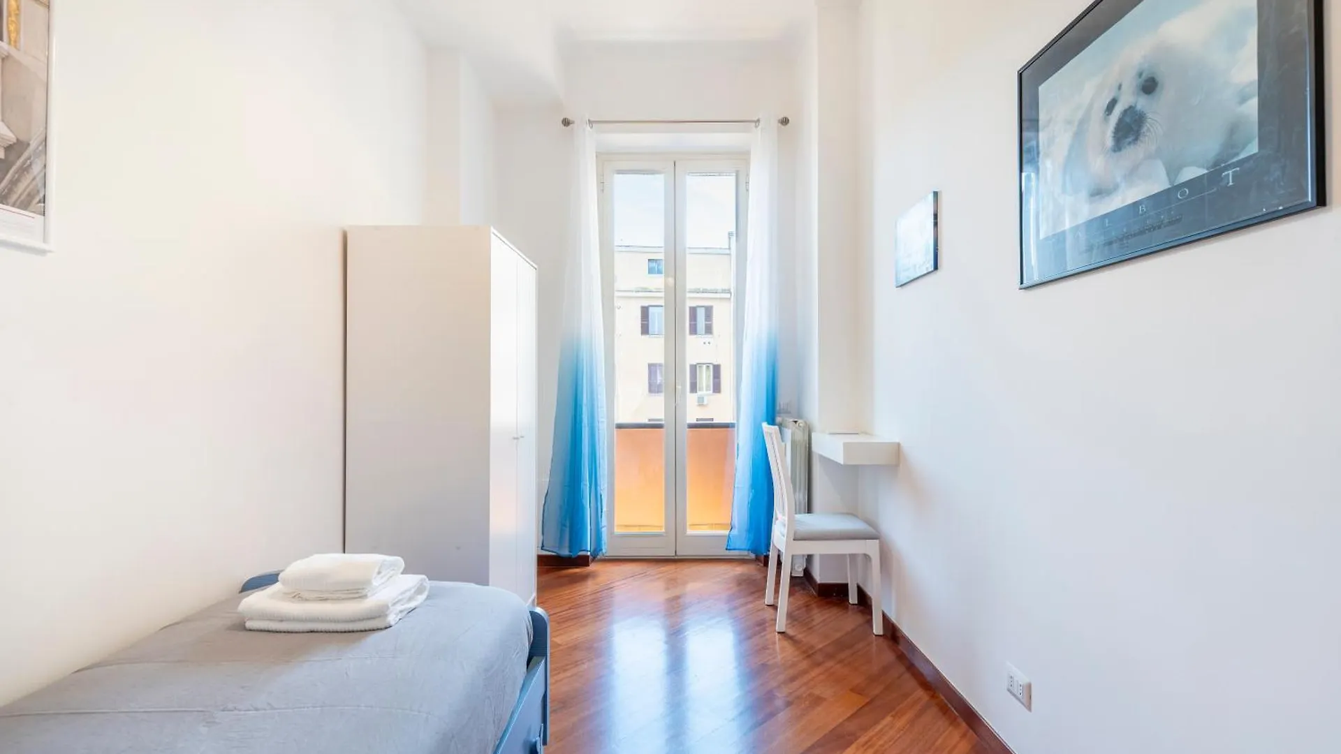 Vatican Art Apartment Rome 0*,  Italy