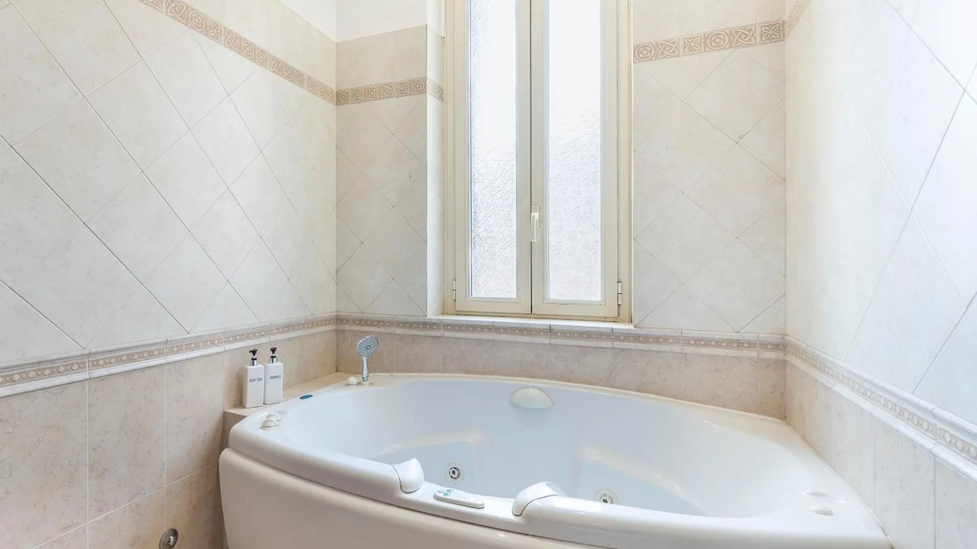 Vatican Art Apartment Rome Italy