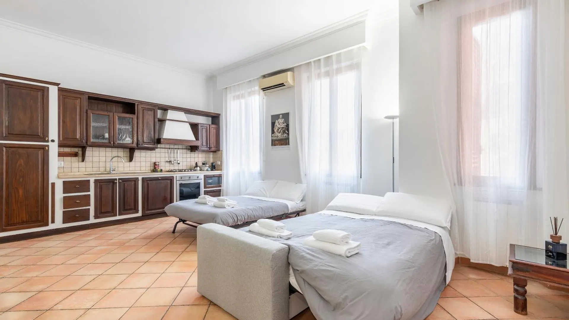 Vatican Art Apartment Rome