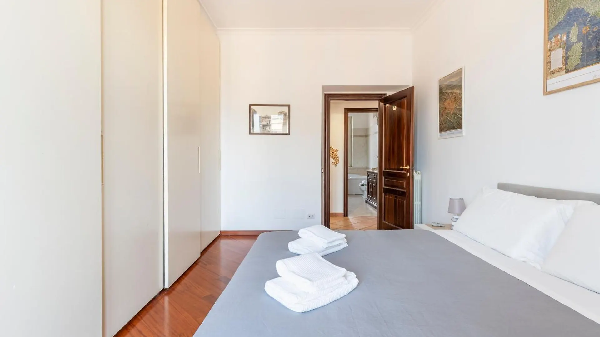 Vatican Art Apartment Rome Italy