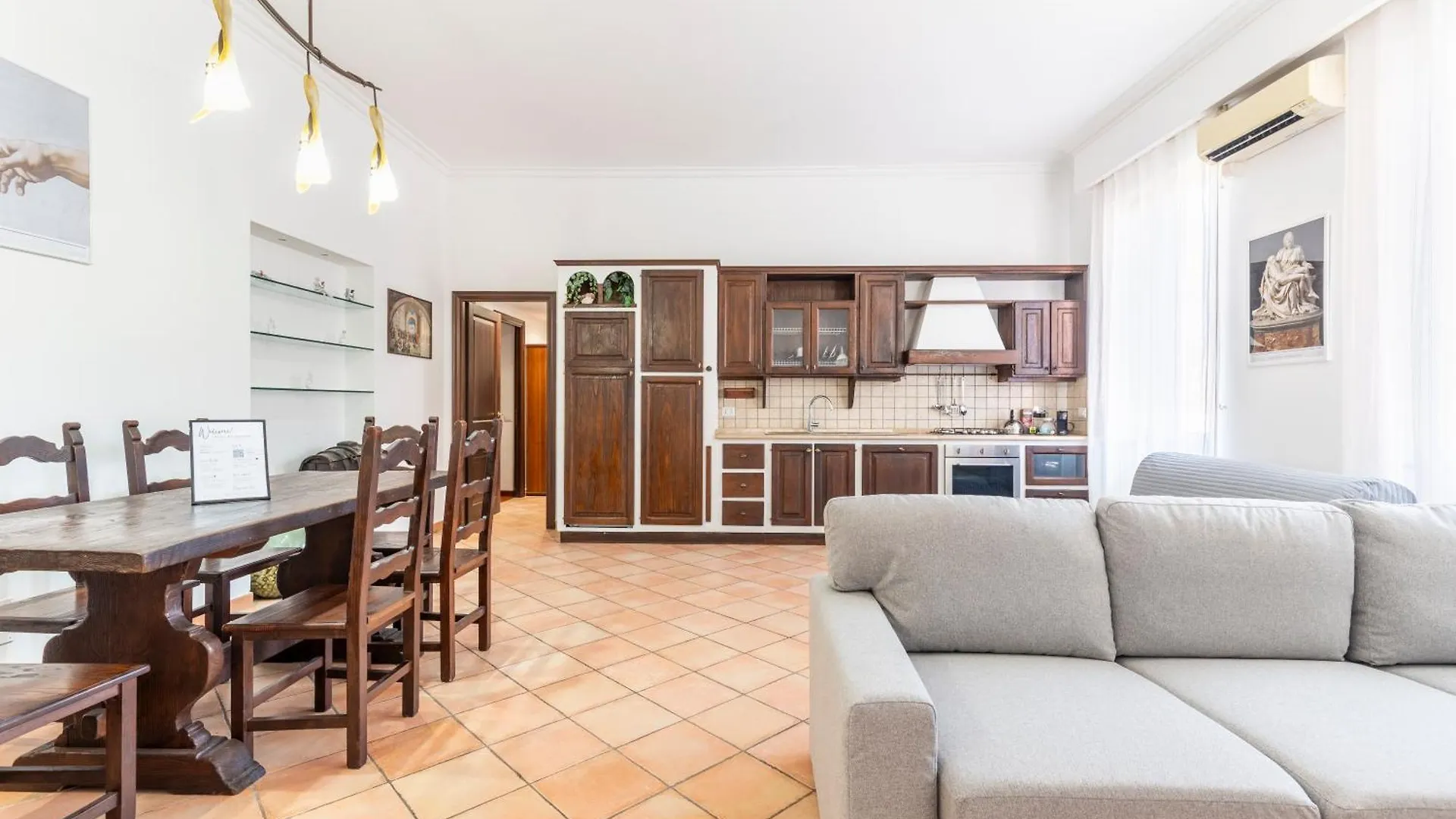 Vatican Art Apartment Rome Italy